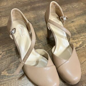 Naturalizer Tan Heels with Ankle Strap and Chunky Heel